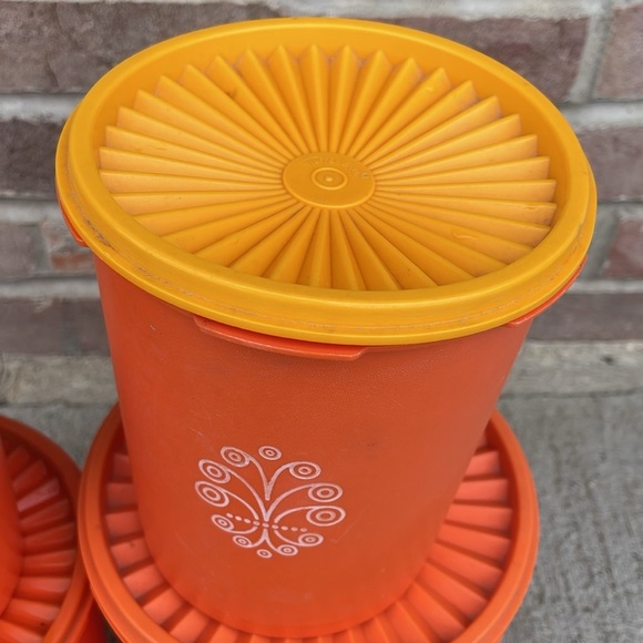 Lot of Vintage orange Tupperware Canisters and bowls - Picture 3 of 7
